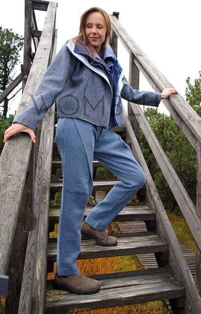 INDIGO_2   | Jacke aus Harris-Tweed mit Kragen aus Blaudruck und Leinen, Wickelhose (100% Hanf)